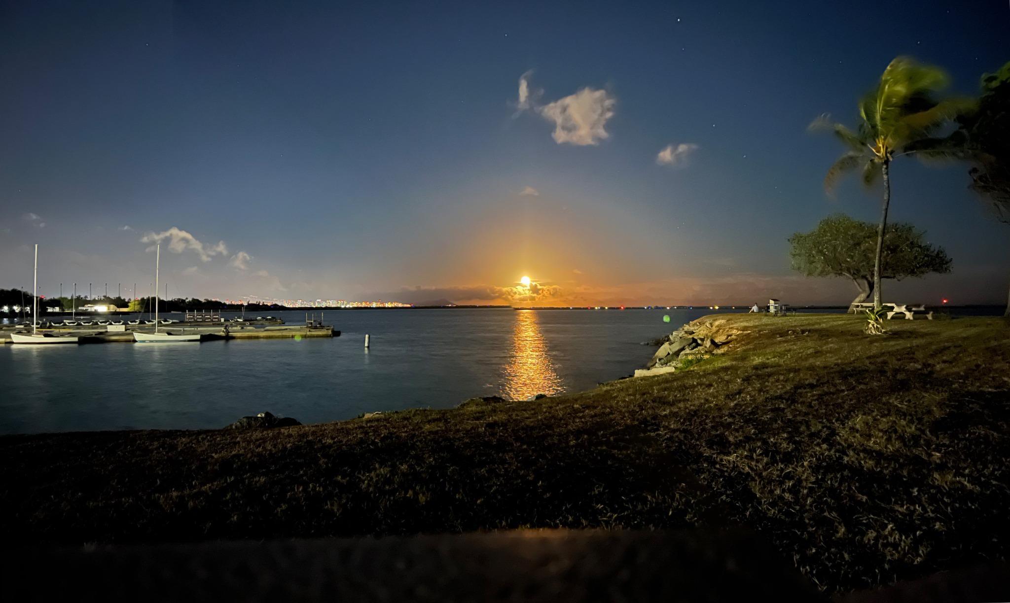 Moonrise, Mamala Bay, 6-14-22