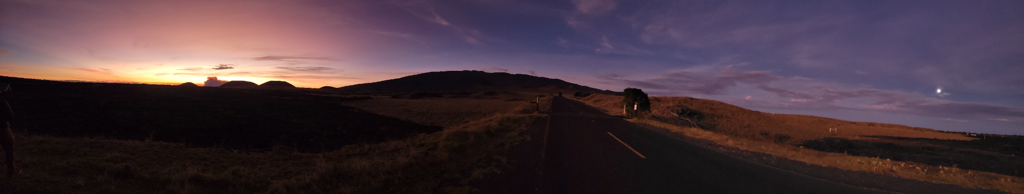 Mauna Kea sunset and moonrise, 20220810_191121